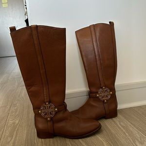 Tory Burch Women’s Amanda Tall Leather Riding Boot Logo Size 9.5, ALMOND
